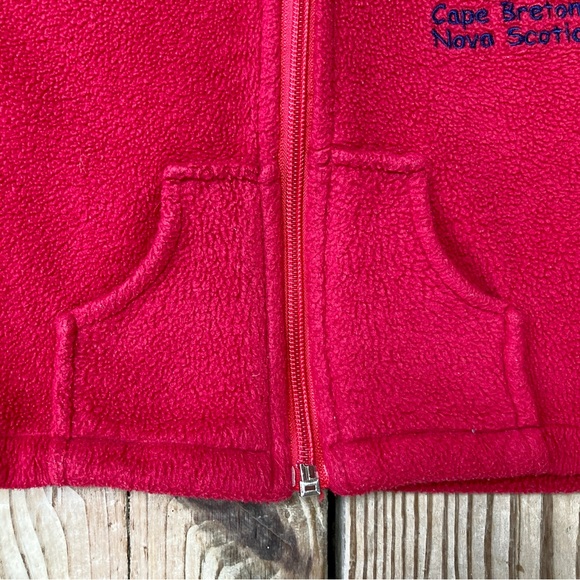 Vintage Cape Breton Nova Scotia Sweatshirt Embroidered Bear Souvenirs Northern - Picture 4 of 10